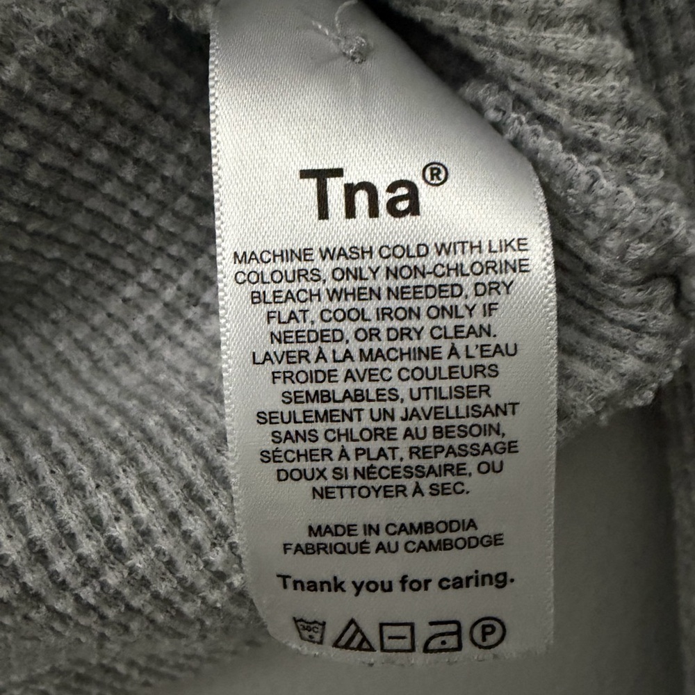 TNA Light Gray Ribbed Crop Top - Picture 5 of 5